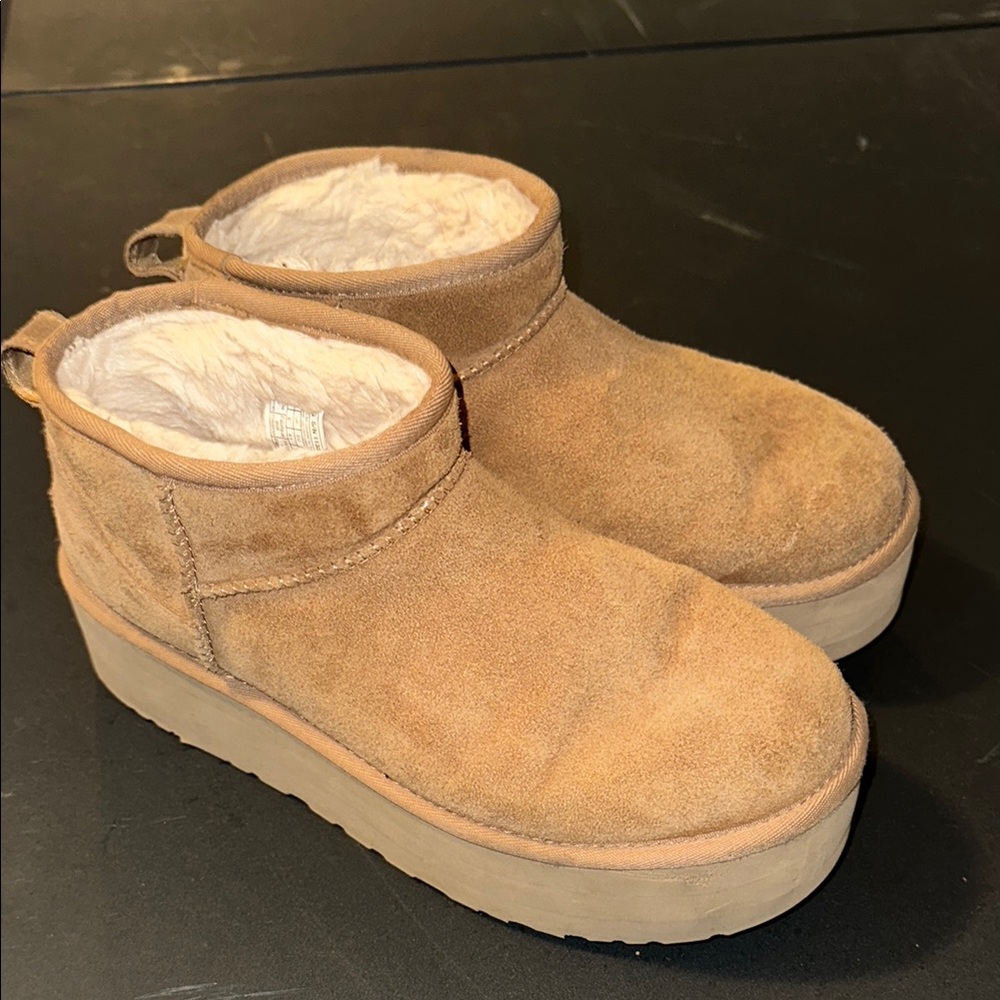 UGG Ultra Mini Platform Boot